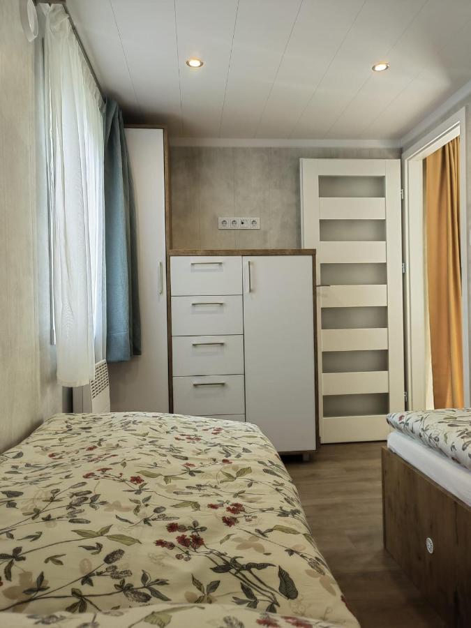 Gemuetliches Landhauswohnen Rent-By-Seibold Эрцхаузен Экстерьер фото